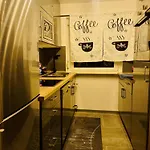 Gracehomes - 3 Apartment, Airport, Stuttgart Messe & Fair, Garage, Ventilator, Free Coffee, Wifi, 6 Guests Max * Leinfelden-Echterdingen