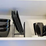 Gracehomes - 3 Apartment, Airport, Stuttgart Messe & Fair, Garage, Ventilator, Free Coffee, Wifi, 6 Guests Max Leinfelden-Echterdingen