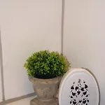Appartement Gracehomes - 3 Apartment, Airport, Stuttgart Messe & Fair, Garage, Ventilator, Free Coffee, Wifi, 6 Guests Max