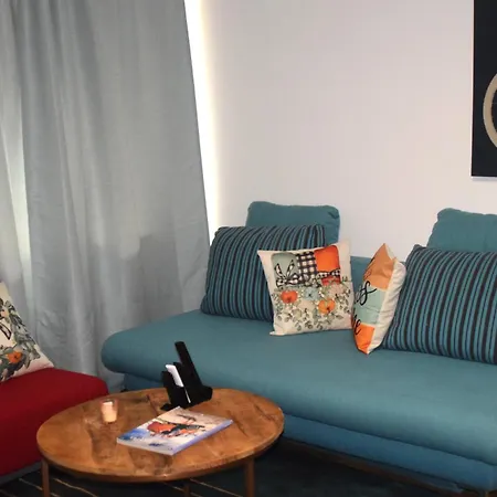 Gracehomes - Garage, Ventilator, Free Coffee, Airport, Messe, Stuttgart, Wifi Up To 6 Guests